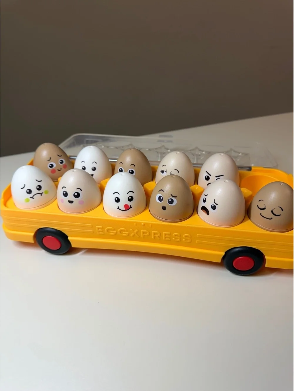 Eggxpress Toy Bus with 11 of 12 Expressive Eggs
